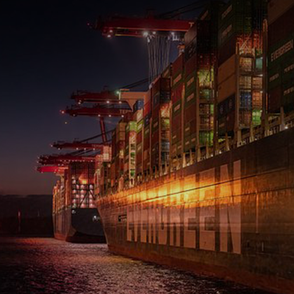 Port container 420